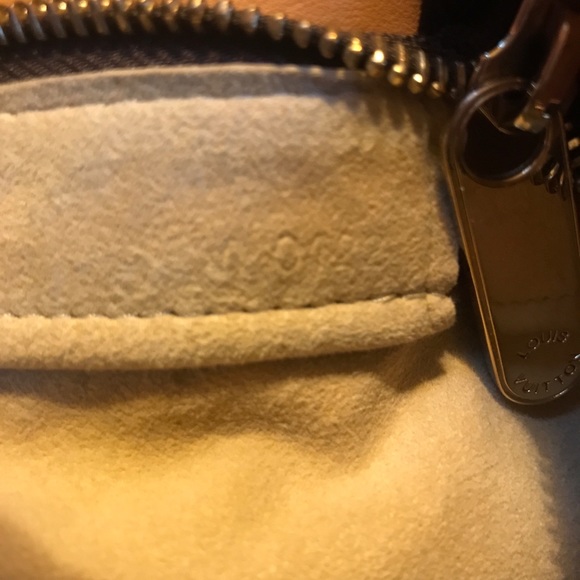 ❌SOLD!!!! ❌LOUIS VUITTON BOETIE MM-BRAND 🎉SALE🎉 - Picture 5 of 8